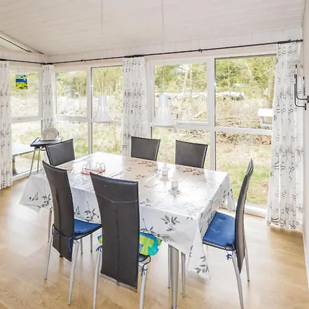 Prázdninový dům With A Fireplace 03